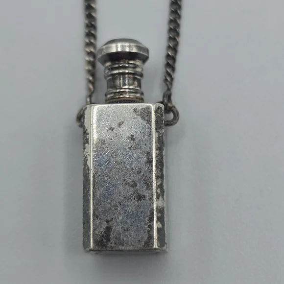 VTG Gothic Silver Tone Mini Perfume Medicine Bottle Pendant Necklace 24" - Picture 5 of 15